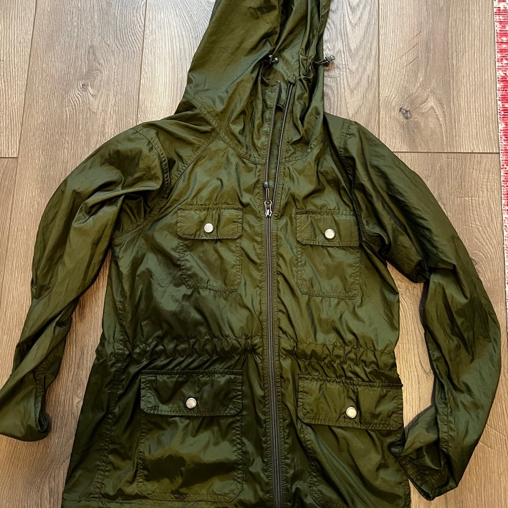 Green Eddie bauer light weight rain coat